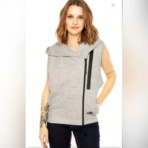 NIKE Sportswear Women’s Tech Fleece‎ Vest Grey Size Small EUC Pockets Hooded